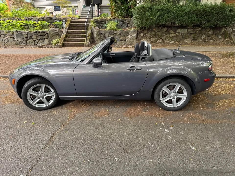 2006 Mazda NC MX-5 Miata - Image 2 of 19