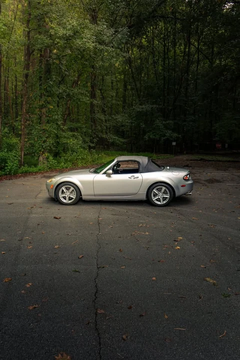 2006 Mazda NC MX-5 Miata - Image 4 of 16