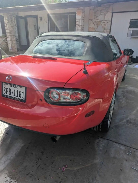 2006 Mazda NC MX-5 Miata - Image 17 of 19