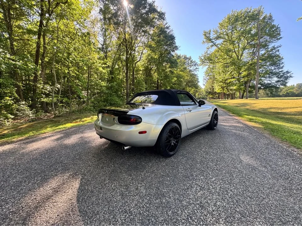 2006 Mazda NC MX-5 Miata - Image 18 of 21