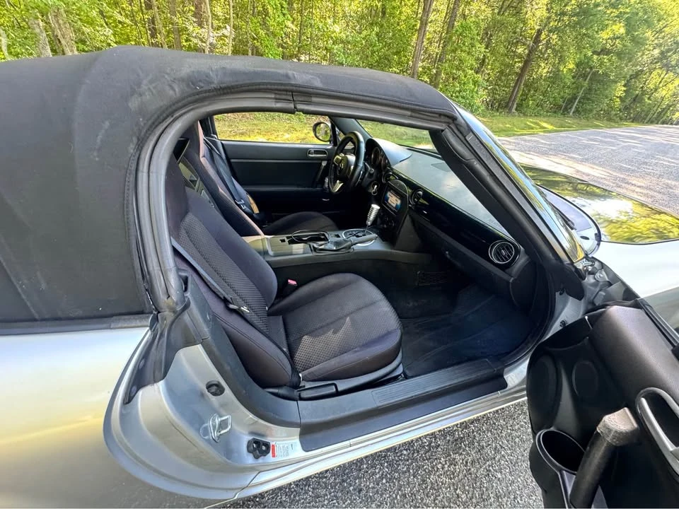 2006 Mazda NC MX-5 Miata - Image 13 of 21