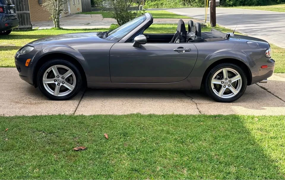 2006 Mazda NC MX-5 Miata - Image 2 of 4
