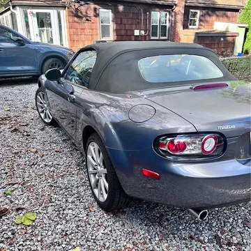 2006 Mazda MX-5 Sport Convertible 2D