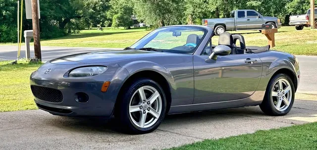 2006 Mazda MX-5 Sport Convertible 2D