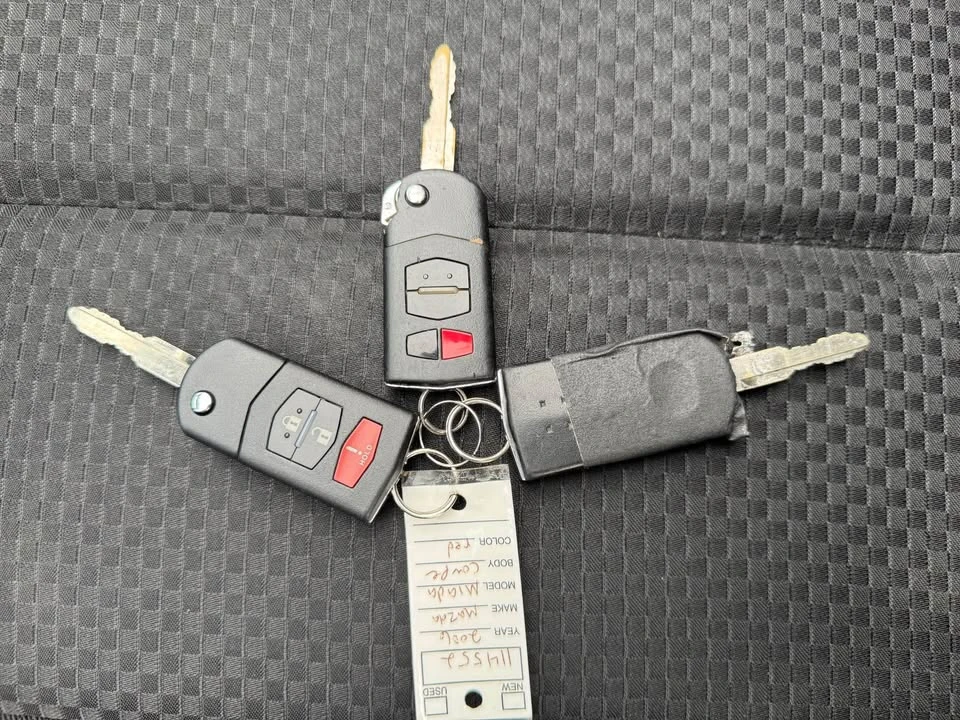 2006 Mazda NC MX-5 Miata - Image 17 of 20