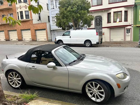 2006 Mazda MX-5 Sport Convertible 2D