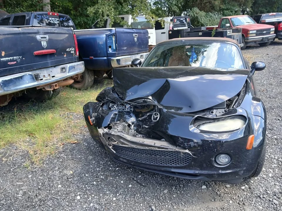 2006 Mazda NC MX-5 Miata - Image 10 of 11