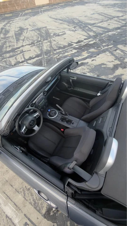 2006 Mazda NC MX-5 Miata - Image 5 of 7