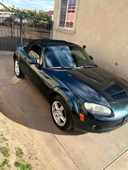 2006 Mazda NC MX-5 Miata - Image 3 of 8