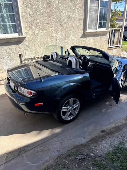 2006 Mazda NC MX-5 Miata - Image 4 of 8