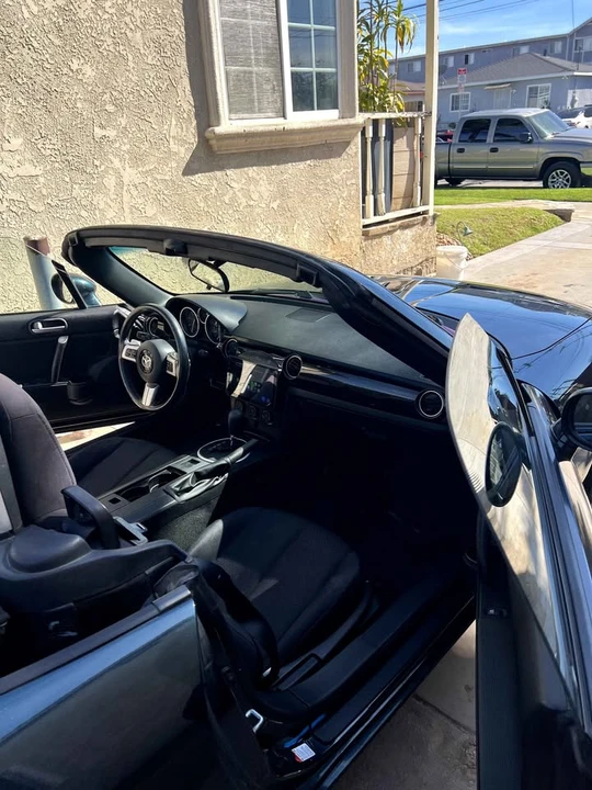 2006 Mazda NC MX-5 Miata - Image 5 of 8