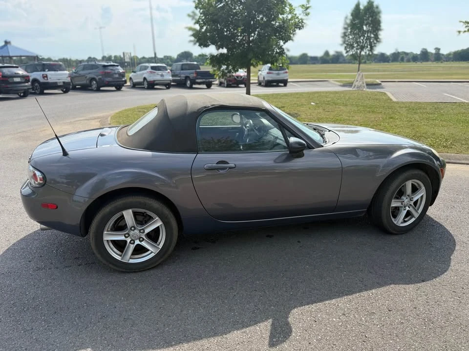 2006 Mazda NC MX-5 Miata - Image 5 of 18