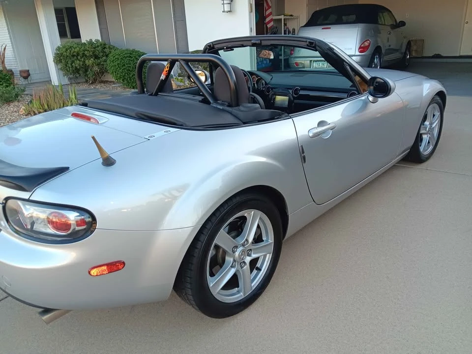2006 Mazda NC MX-5 Miata - Image 14 of 15