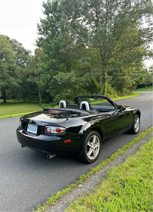 2006 Mazda NC MX-5 Miata - Image 2 of 16