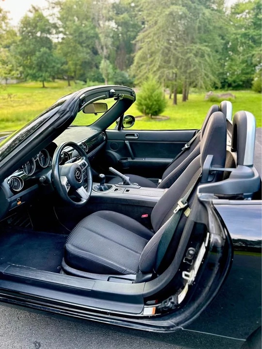 2006 Mazda NC MX-5 Miata - Image 9 of 16