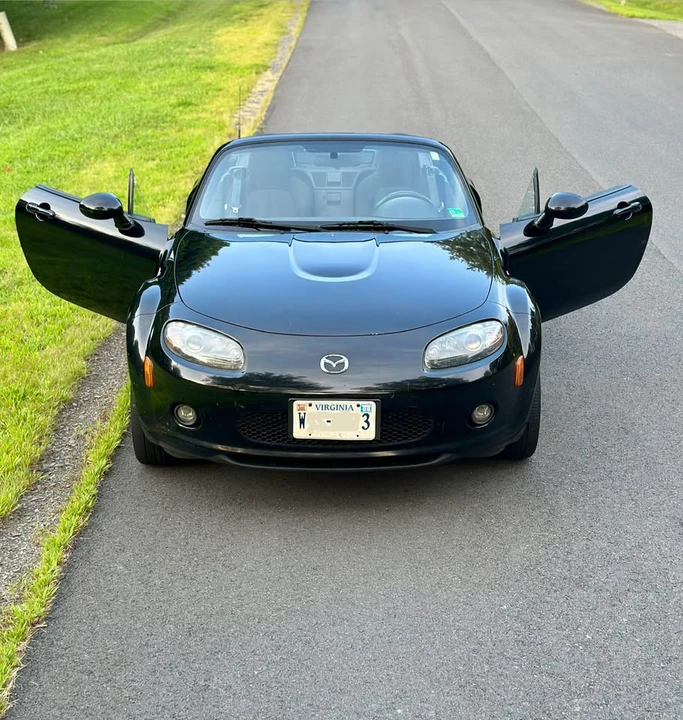 2006 Mazda NC MX-5 Miata - Image 3 of 16