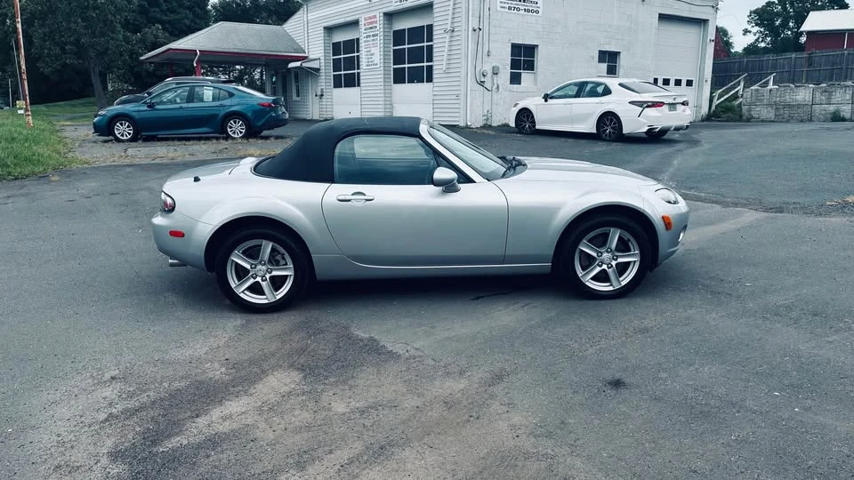 2006 Mazda NC MX-5 Miata - Image 7 of 11