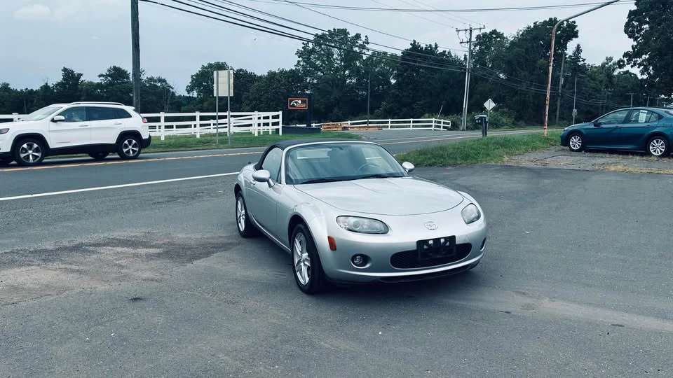 2006 Mazda NC MX-5 Miata - Image 2 of 11