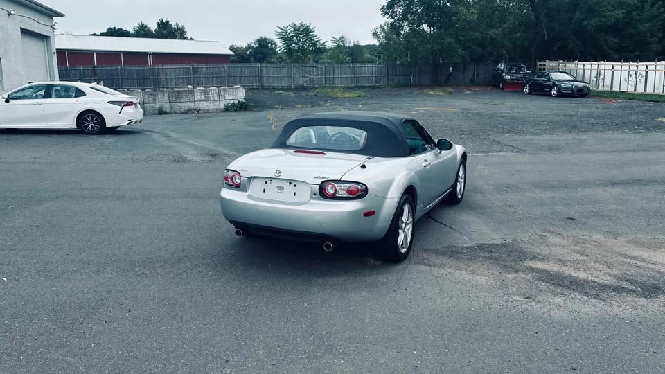 2006 Mazda NC MX-5 Miata - Image 5 of 11
