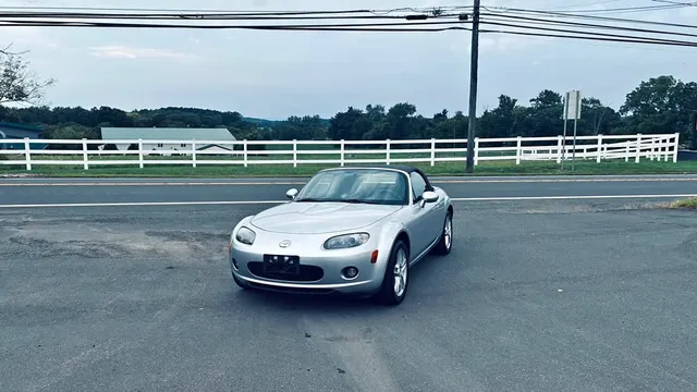 2006 Mazda MX-5 Touring Convertible 2D