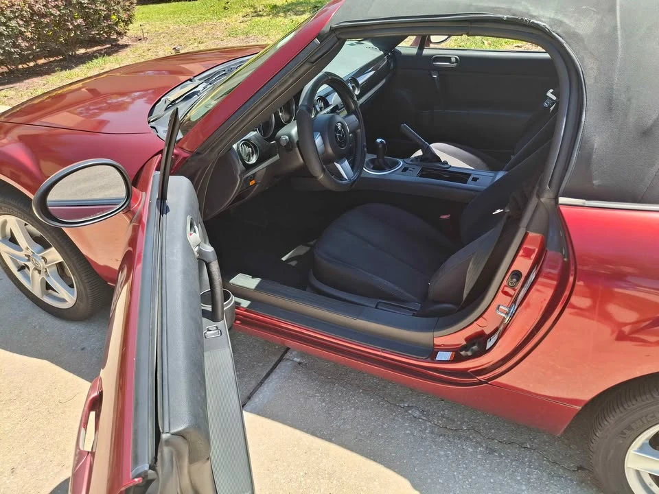 2006 Mazda NC MX-5 Miata - Image 5 of 10