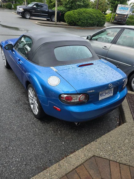 2006 Mazda NC MX-5 Miata - Image 16 of 17