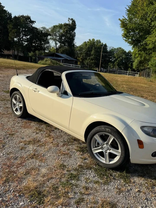 2006 Mazda NC MX-5 Miata - Image 2 of 12