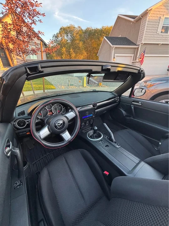 2006 Mazda NC MX-5 Miata - Image 6 of 8