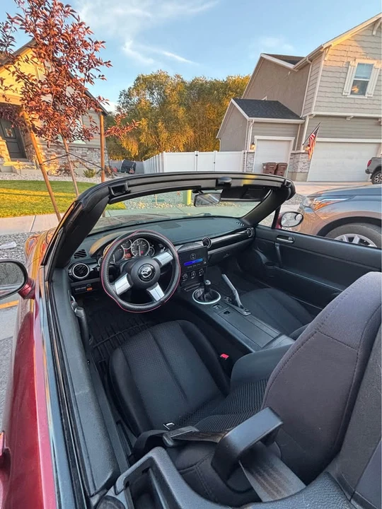 2006 Mazda NC MX-5 Miata - Image 5 of 8