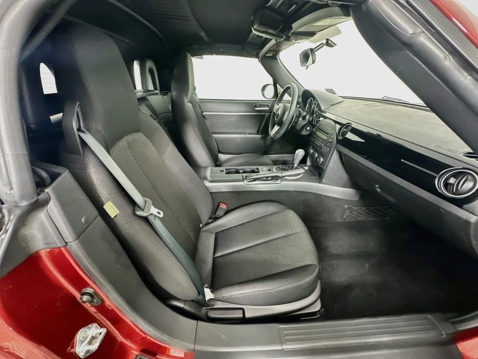 2006 Mazda NC MX-5 Miata - Image 21 of 23