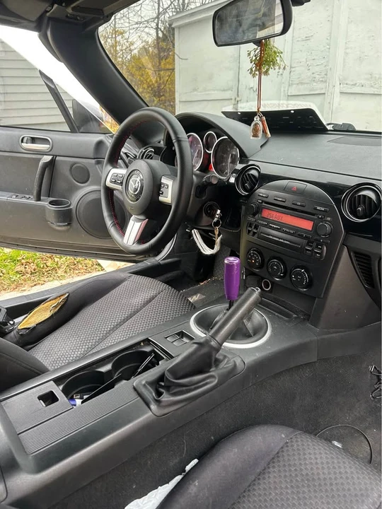 2006 Mazda NC MX-5 Miata - Image 5 of 5