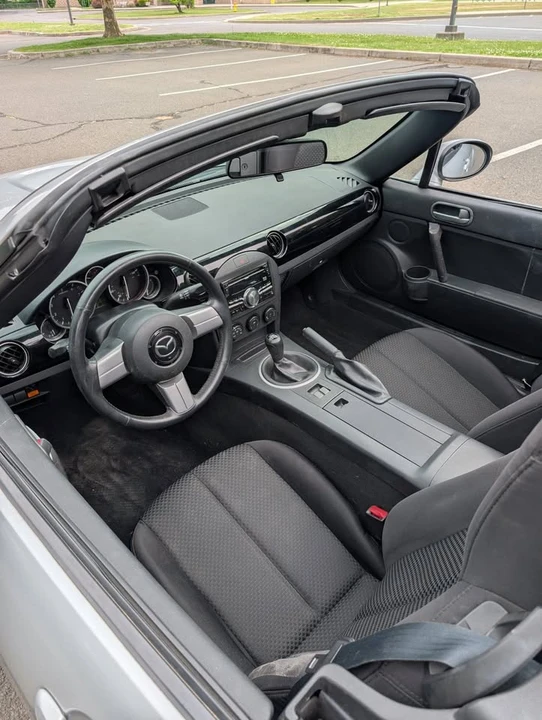 2006 Mazda NC MX-5 Miata - Image 5 of 7
