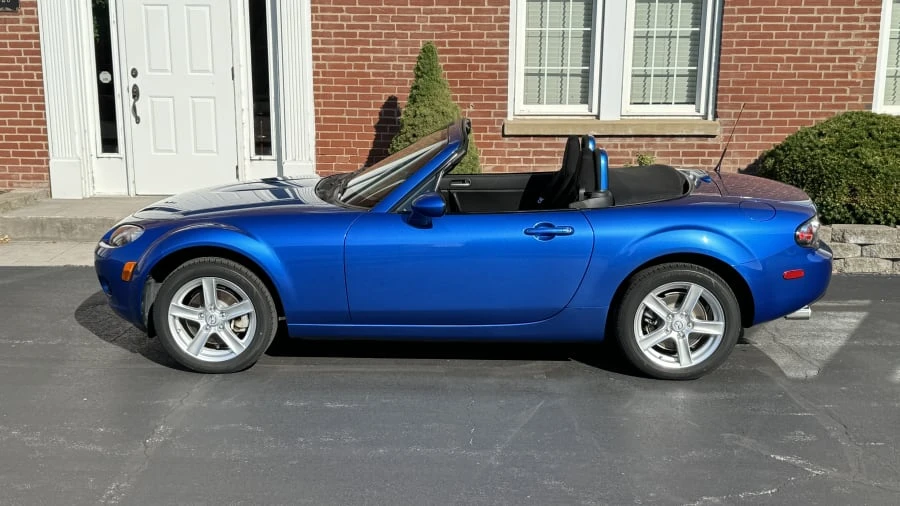 2006 Mazda NC MX-5 Miata - Image 2 of 11