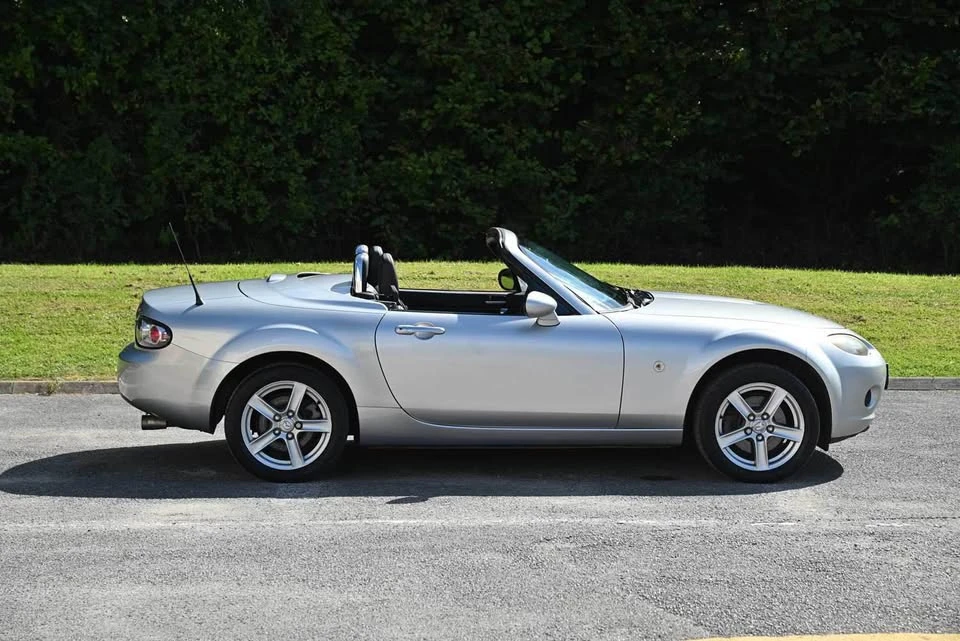 2006 Mazda NC MX-5 Miata - Image 3 of 3