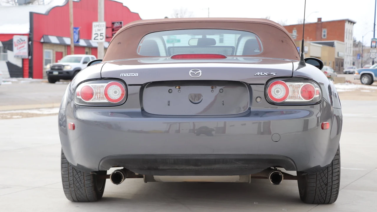 2006 Mazda NC MX-5 Miata - Image 11 of 14