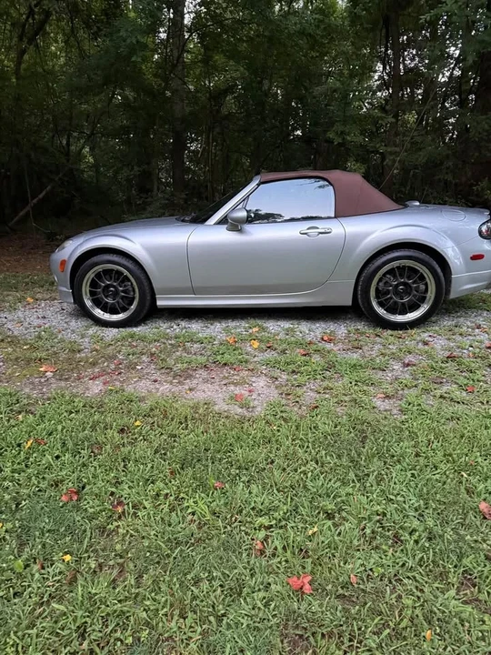2006 Mazda NC MX-5 Miata - Image 3 of 10