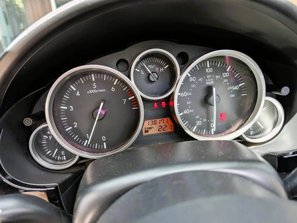 2006 Mazda NC MX-5 Miata - Image 11 of 13