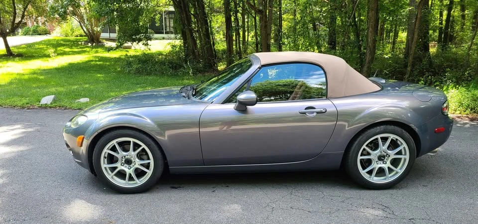 2006 Mazda NC MX-5 Miata - Image 2 of 15