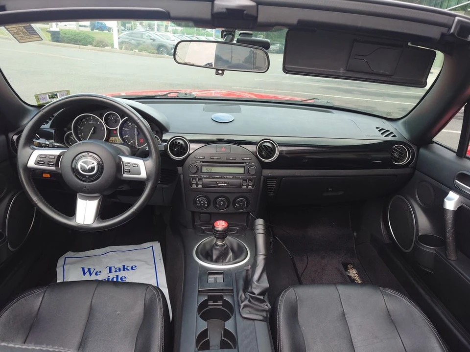 2006 Mazda NC MX-5 Miata - Image 13 of 27