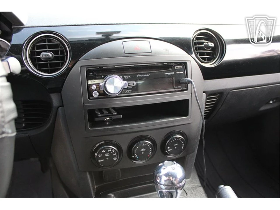 2006 Mazda NC MX-5 Miata - Image 12 of 31