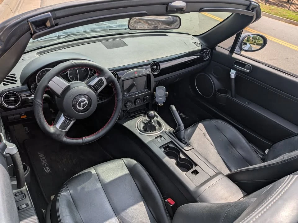 2006 Mazda NC MX-5 Miata - Image 5 of 10