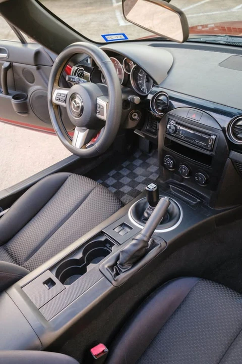 2006 Mazda NC MX-5 Miata - Image 6 of 10