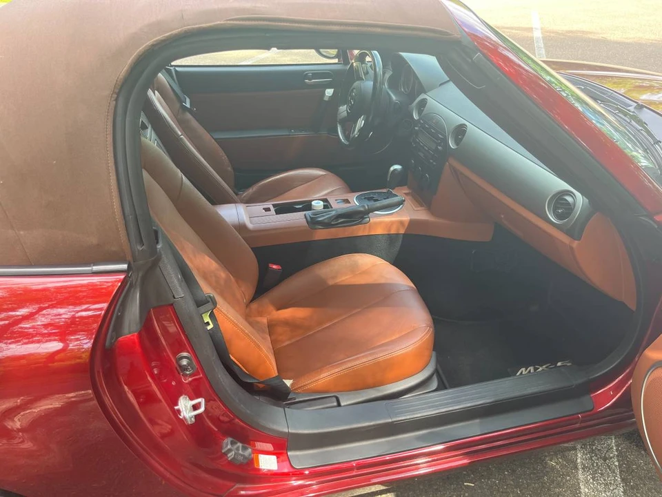 2006 Mazda NC MX-5 Miata - Image 15 of 22