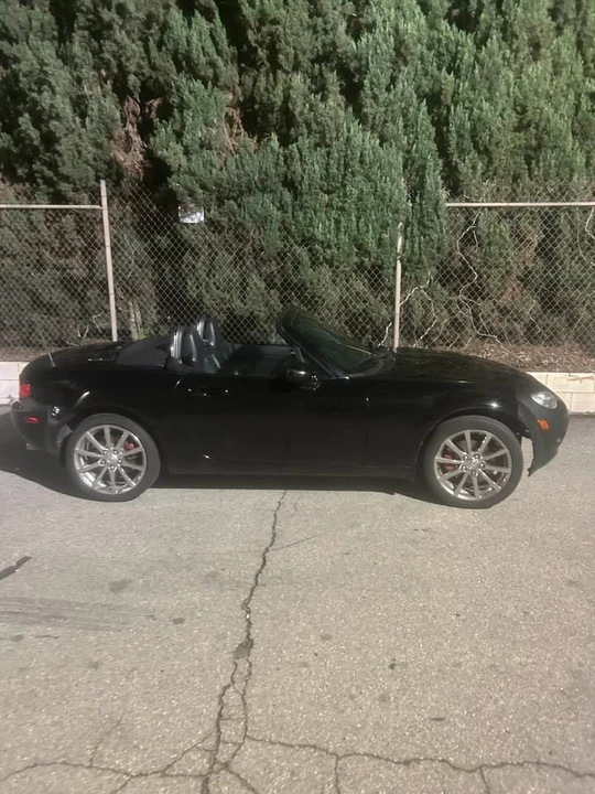 2006 Mazda NC MX-5 Miata - Image 2 of 19