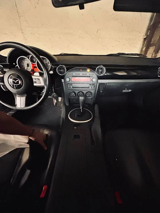 2006 Mazda NC MX-5 Miata - Image 13 of 19