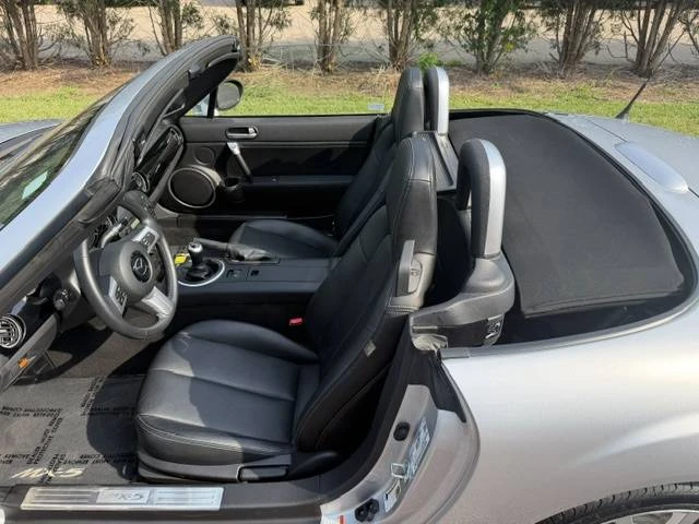 2006 Mazda NC MX-5 Miata - Image 13 of 20