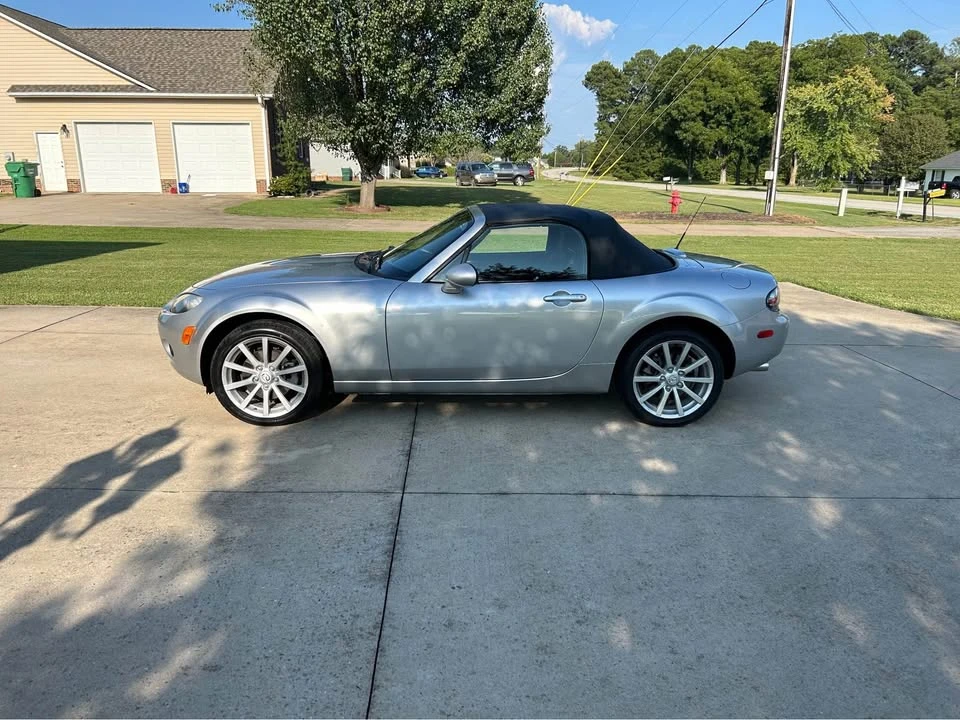 2006 Mazda NC MX-5 Miata - Image 8 of 9