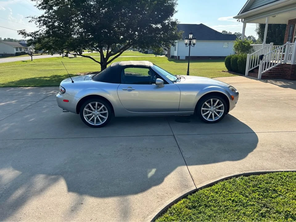 2006 Mazda NC MX-5 Miata - Image 7 of 9