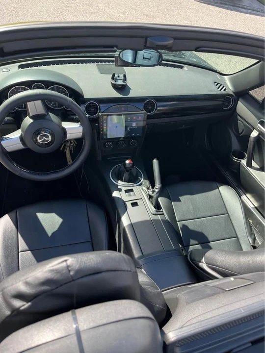 2006 Mazda NC MX-5 Miata - Image 3 of 4