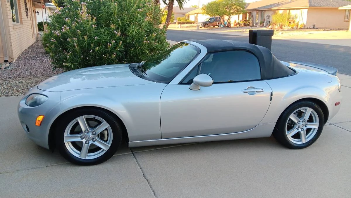 2006 Mazda NC MX-5 Miata - Image 8 of 13